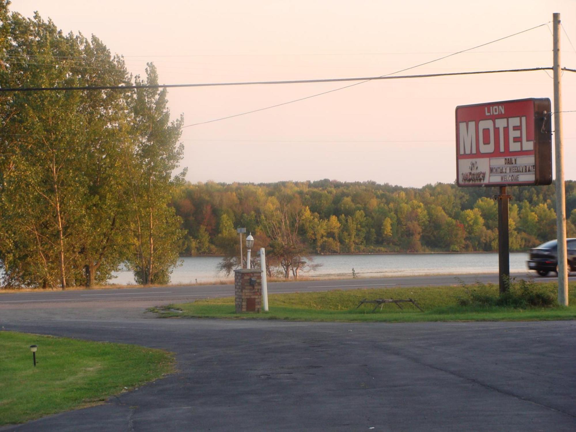 Lion Motel Long Sault Exterior foto