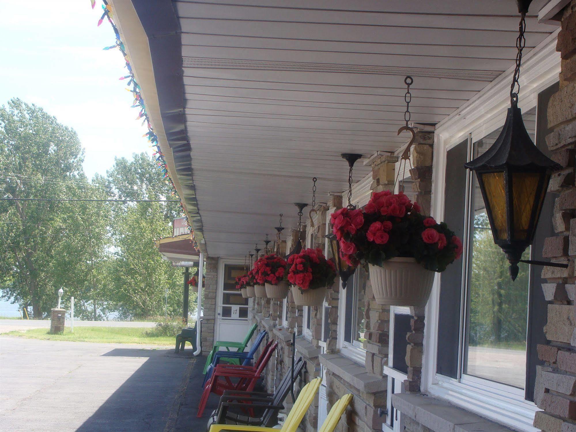Lion Motel Long Sault Exterior foto